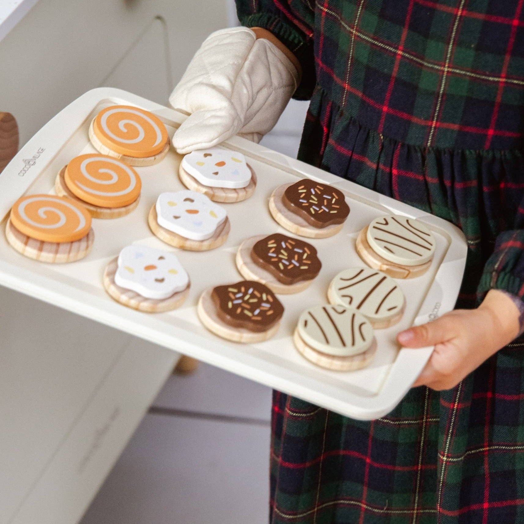 Spielset für Kekse aus Holz | Backset mit 12 austauschbaren Keksen und Zubehör