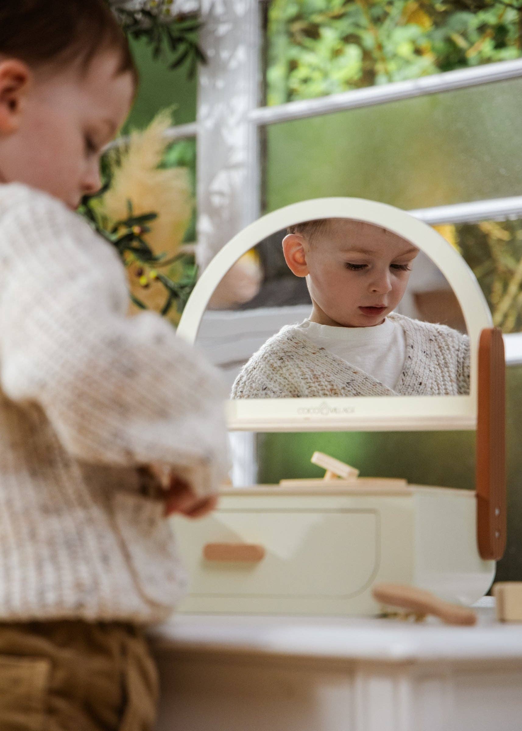 Friseursalon aus Holz | Stylisten-Set mit Föhn, Schere und Friseurzubehör