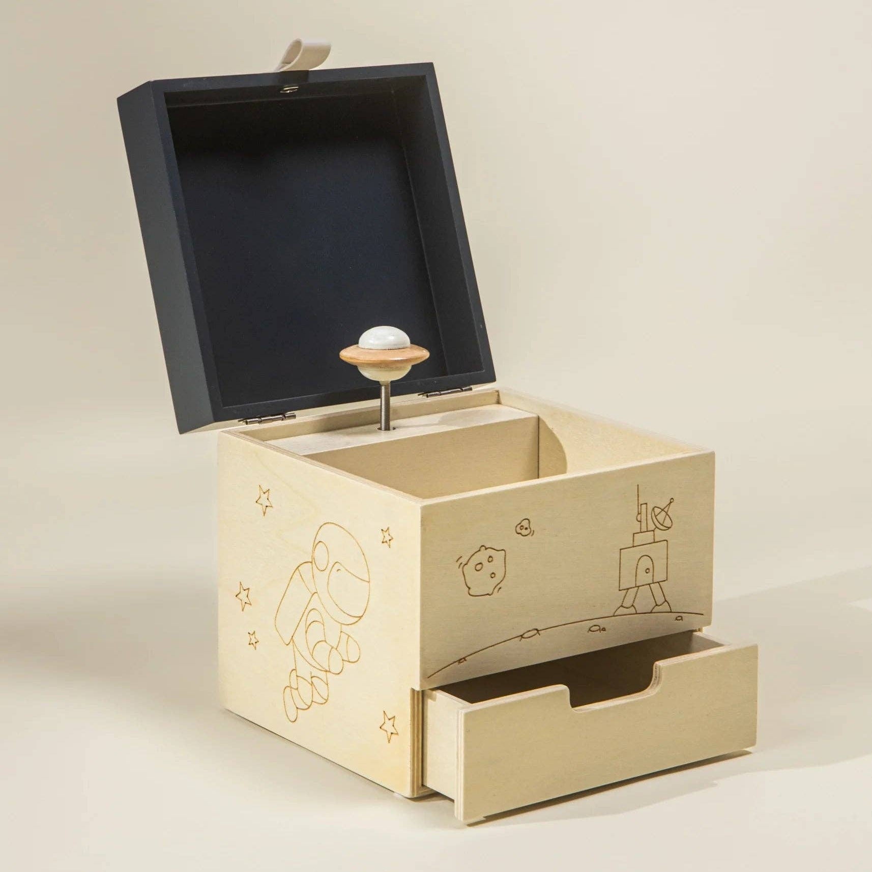 Spieluhr aus Holz mit Weltraummotiven | Mit Planeten- und Mondscheinsonatenmelodie