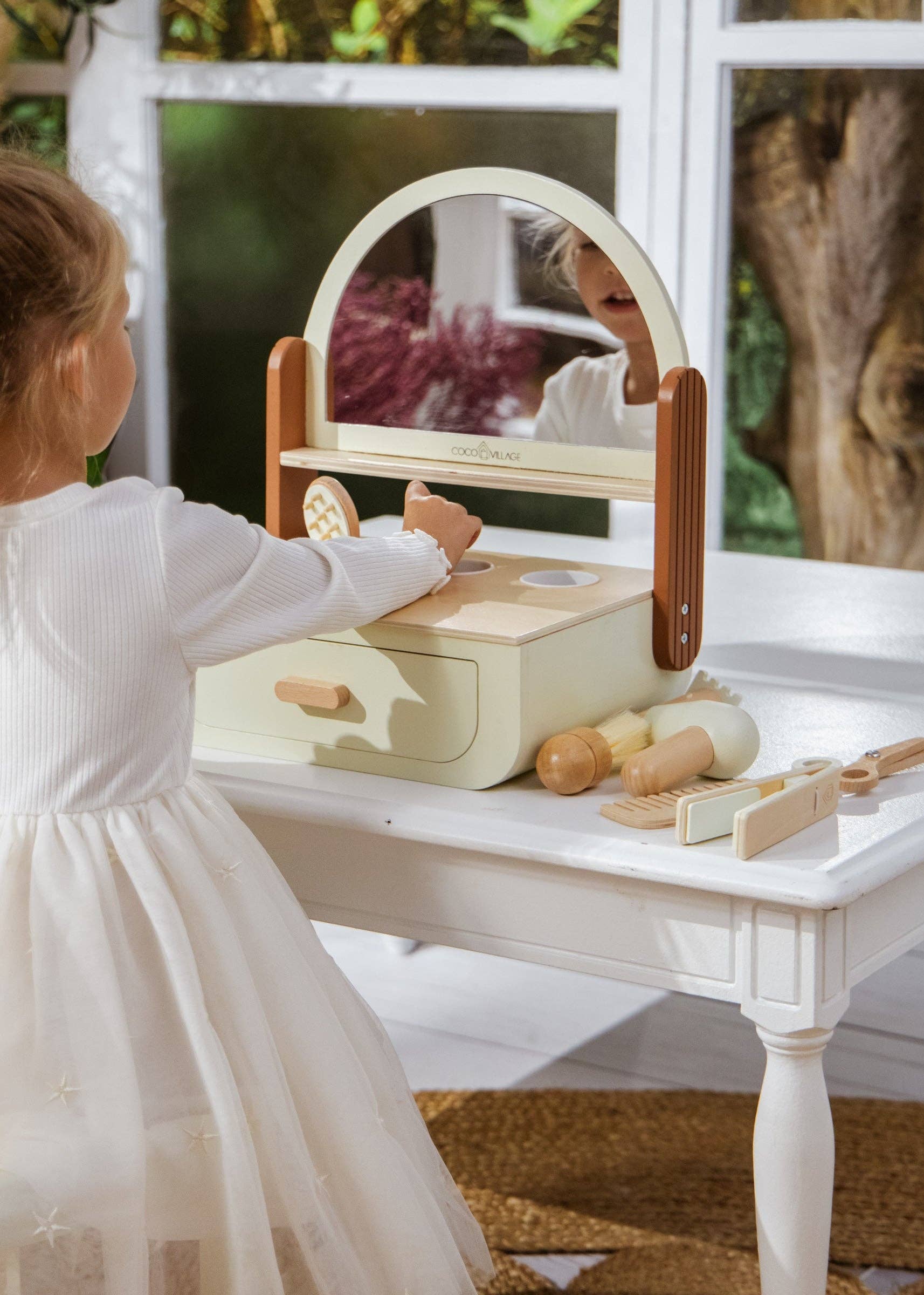 Friseursalon aus Holz | Stylisten-Set mit Föhn, Schere und Friseurzubehör