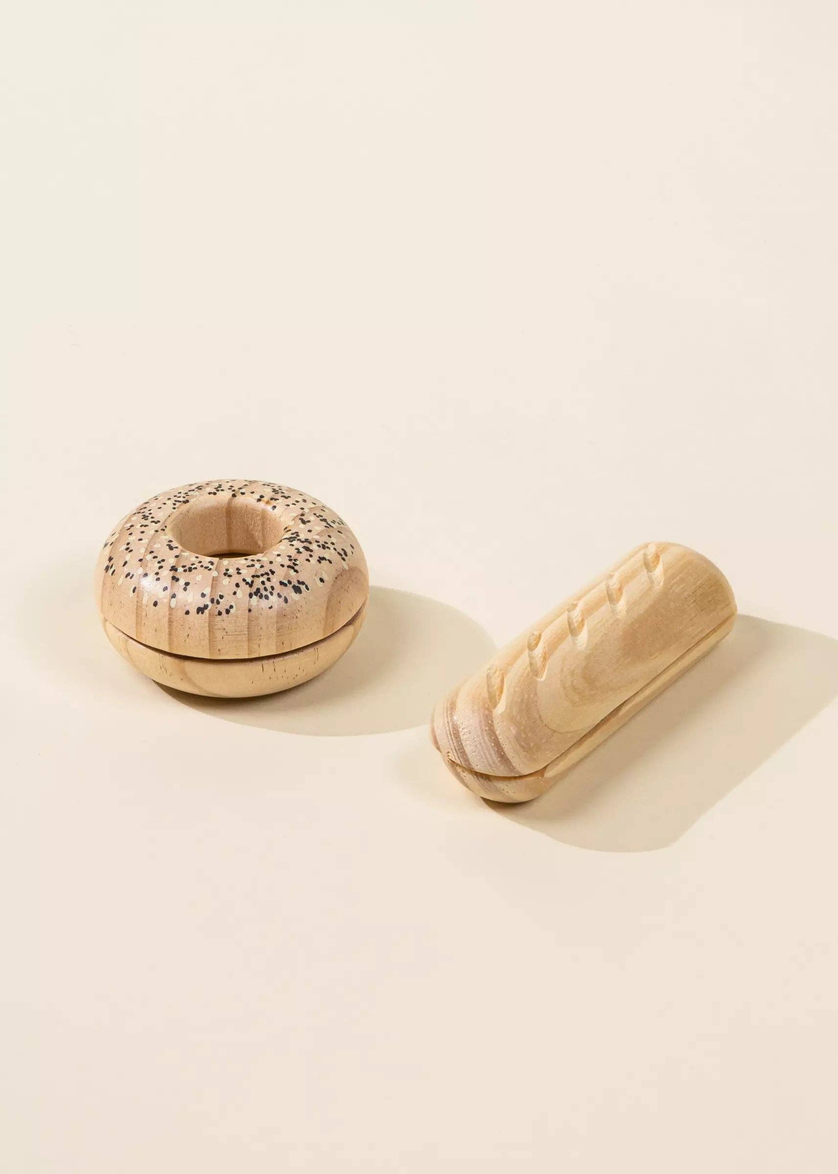 Bäckerei-Spielset aus Holz | Marktset mit 4 Brotsorten, Messer und Schneidebrett