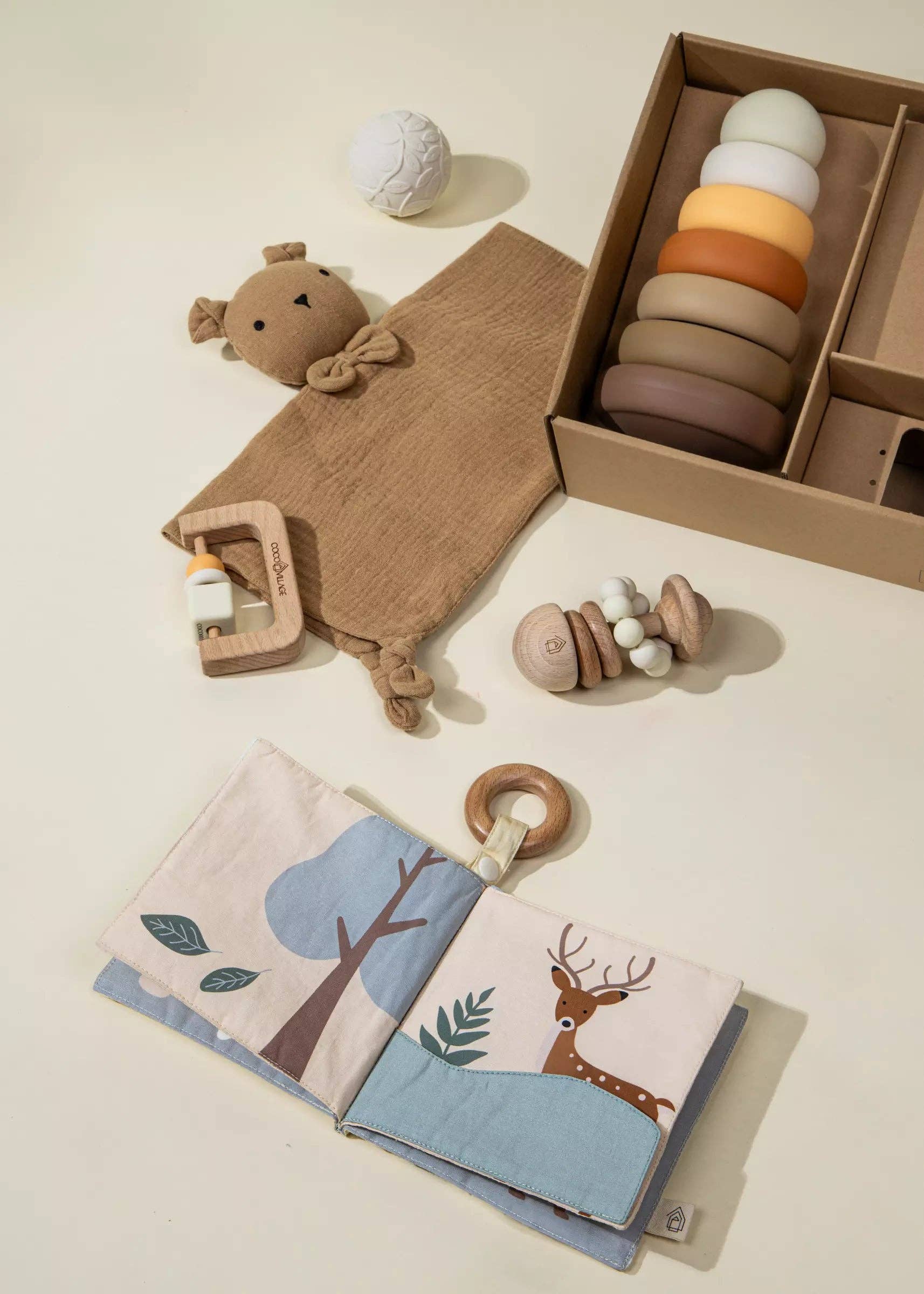 Geschenkbox für Babys erste Spielsachen | Mit Rassel, Sinnesbuch und Stapelspielzeug